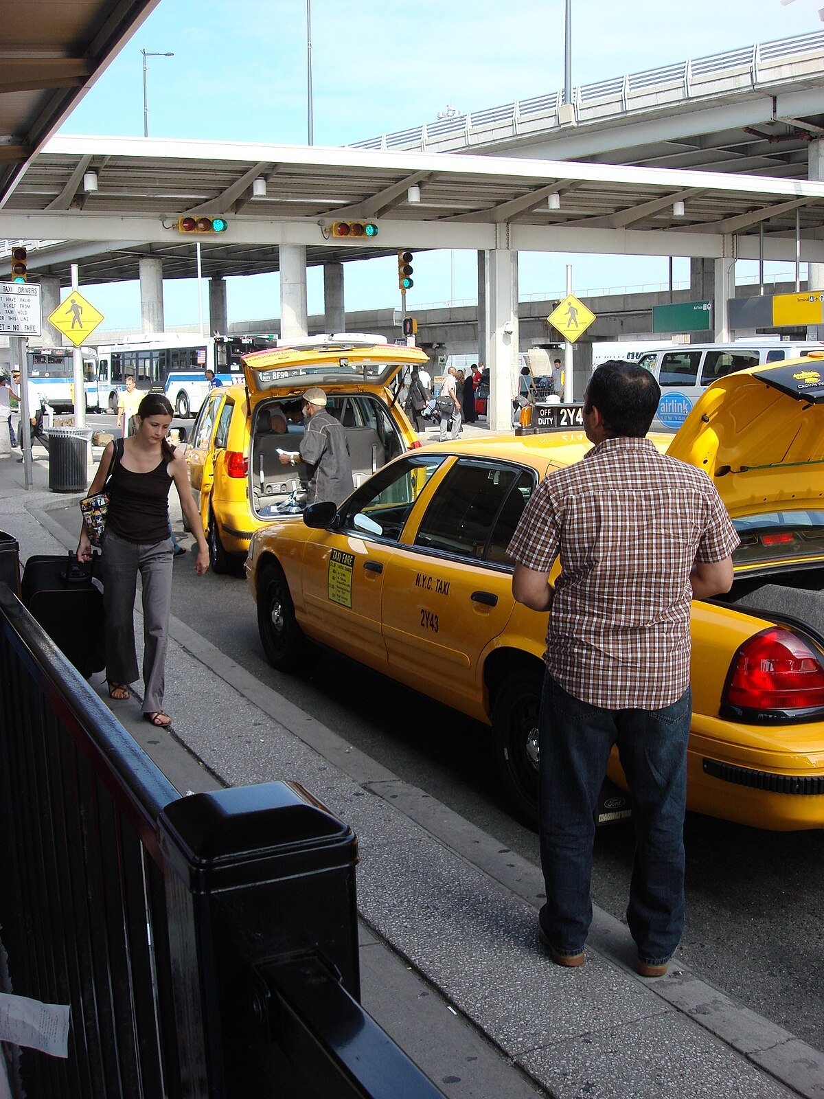 Airport transfer taxi pickup